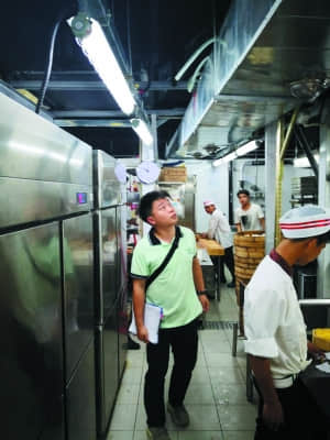 飯店抽風機噪音大怎么處理？